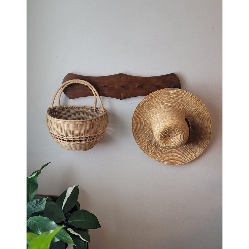 Vintage Wood Wall Rack: 7 Peg Hooks, 18-Inch Wide Coat Hat Organizer - Picture 2 of 9